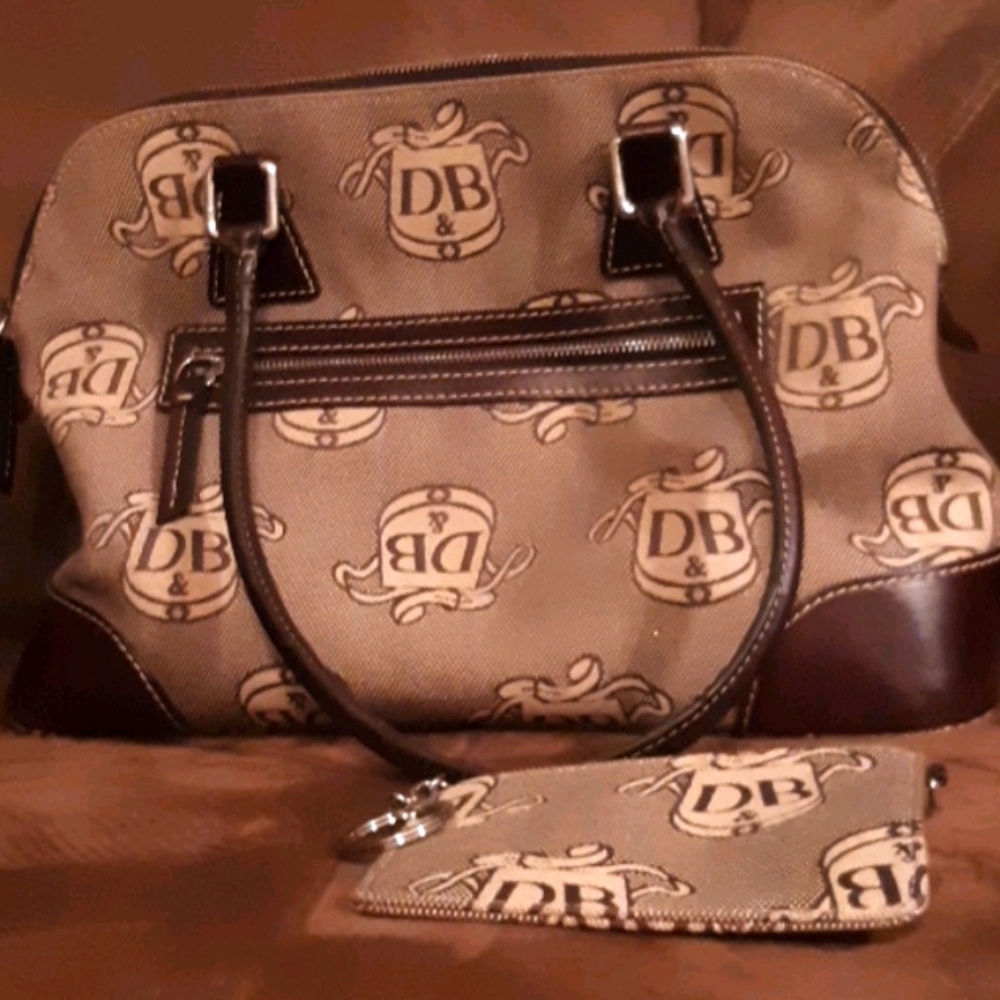 VTG Dooney & Bourke bag and coin purse